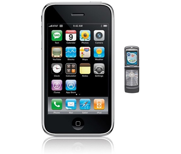 iPhone 3G  Motorola RAZR V3     