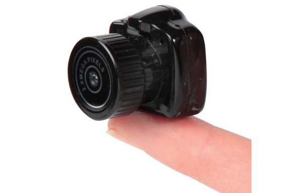 Hammacher Schlemmer, The World's Smallest Camera, photo, 