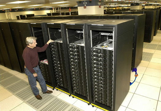 Суперкомпьютер IBM Roadrunner бьет рекорды