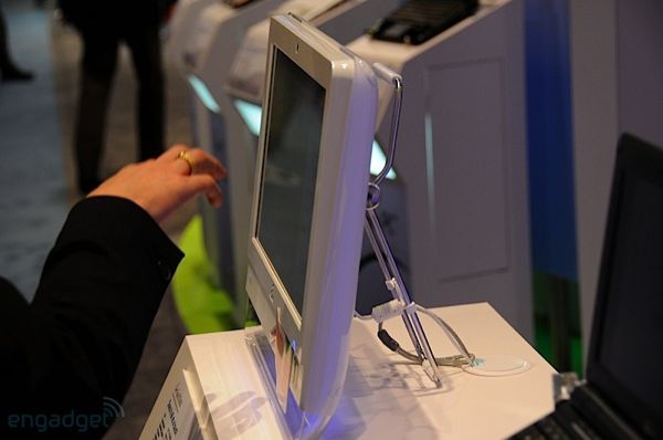ASUS Eee Top PC с сенсорным экраном