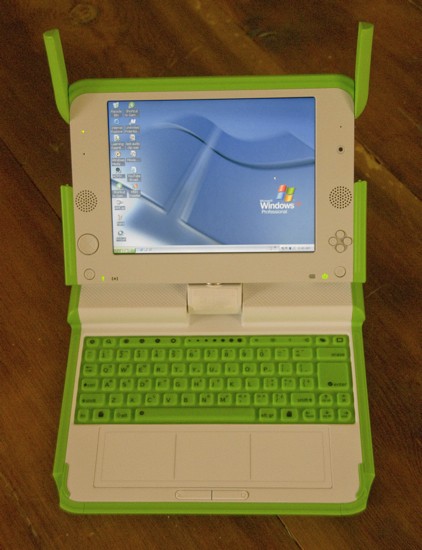 Microsoft колонизирует пространство OLPC: XO-1 с Windows XP доступны уже в конце лета