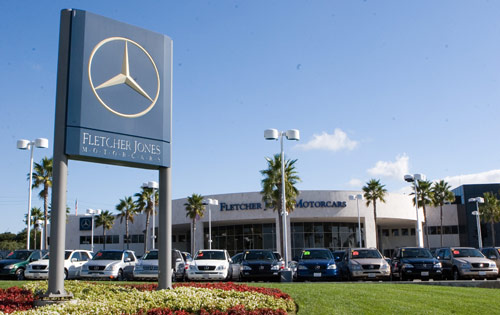 Mercedes-Benz оснастит все американские автосалоны iPad