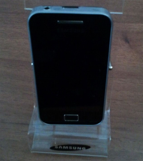 В Сети всплыли фотографии Samsung Galaxy S Mini