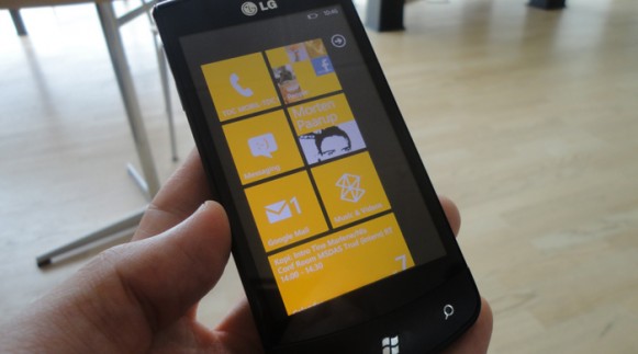 Фотографии смартфона LG E900 на Windows Phone 7