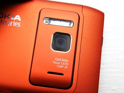 Nokia N8 в картинках