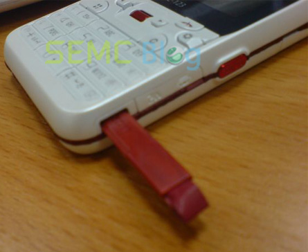 Загадочный Sony Ericsson BeiBei: новые шпионские фото
