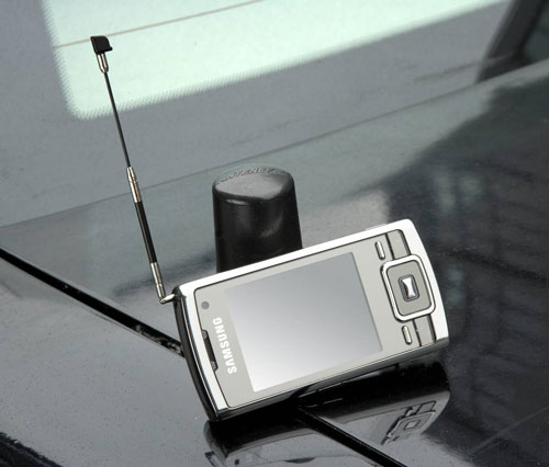 Samsung покажет европейцам мобильное ТВ на экране слайдера SGH-P960