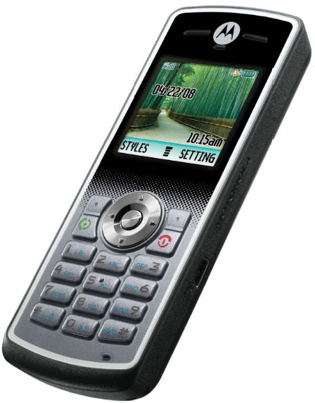 Первые фото Motorola W177!